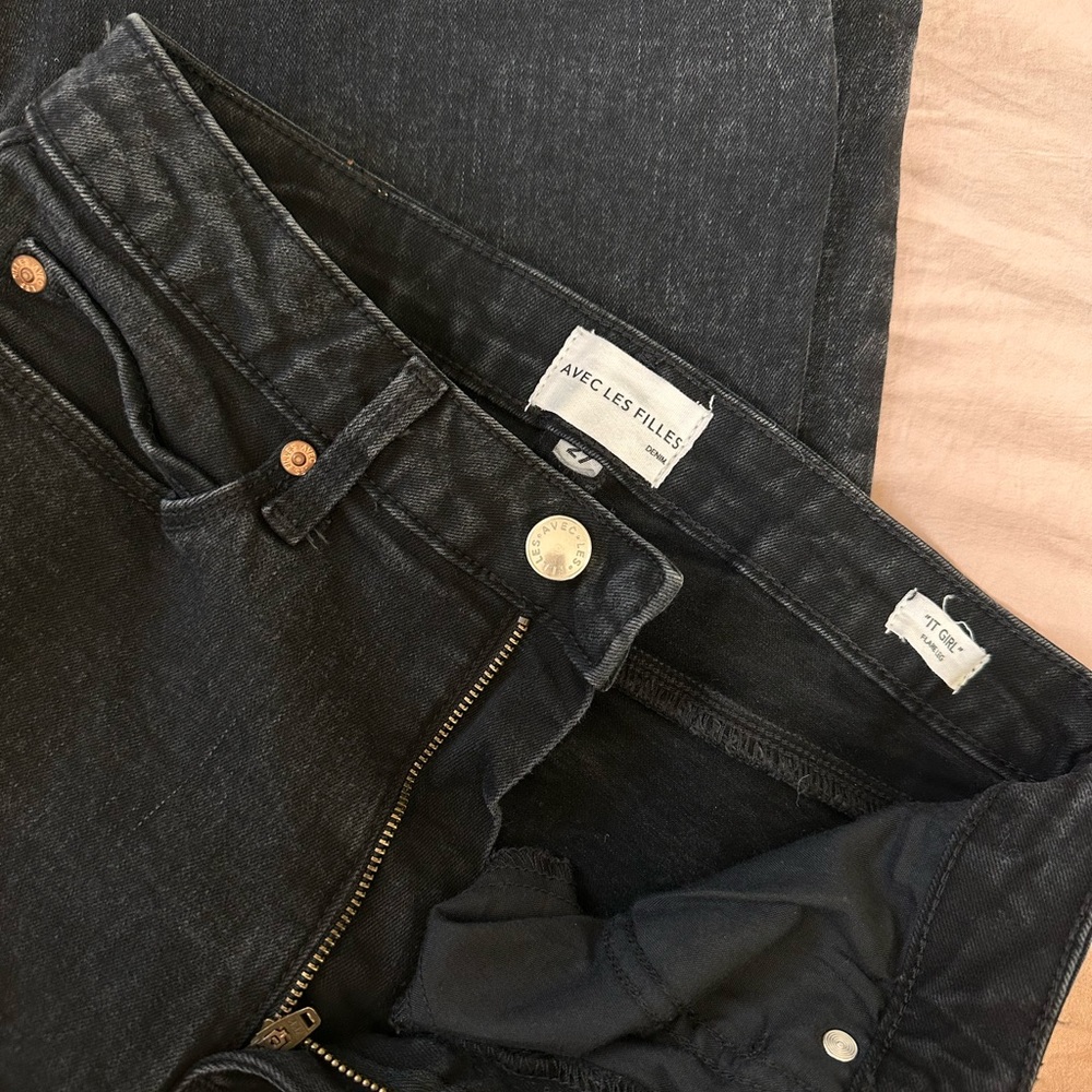 AVEC LES FILLES "IT GIRL" FLARE LEG JEANS, black, size 27